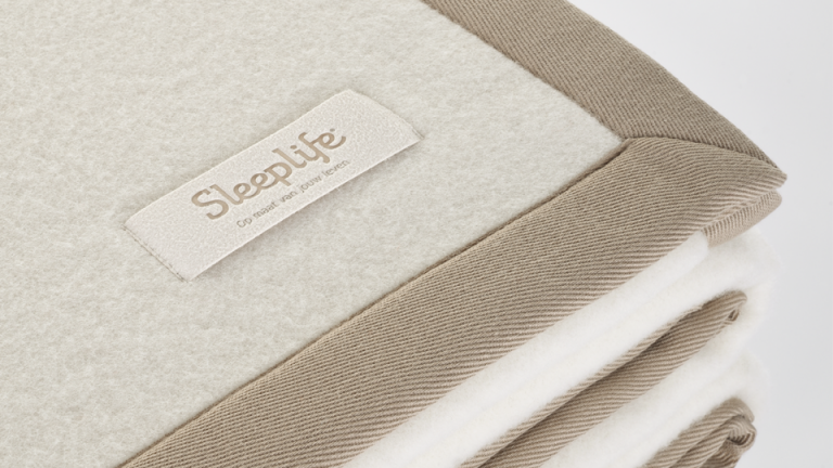 sleeplife plaid artemis detail